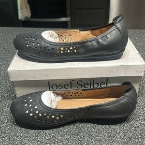 NIB Josef Siebel comfort Pippa 29 in black, women’s size 7, 7 1/2 and 9